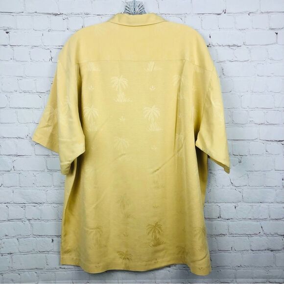 Tommy Bahama 100% Silk Yellow Hawaiian Button Up Men's Sz Medium - Picture 9 of 9